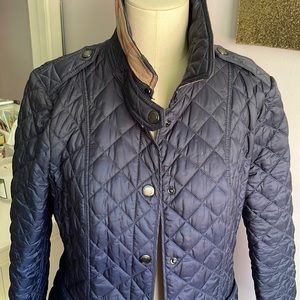 Burberry ladies quilt jacket. Size M. Lightly used.